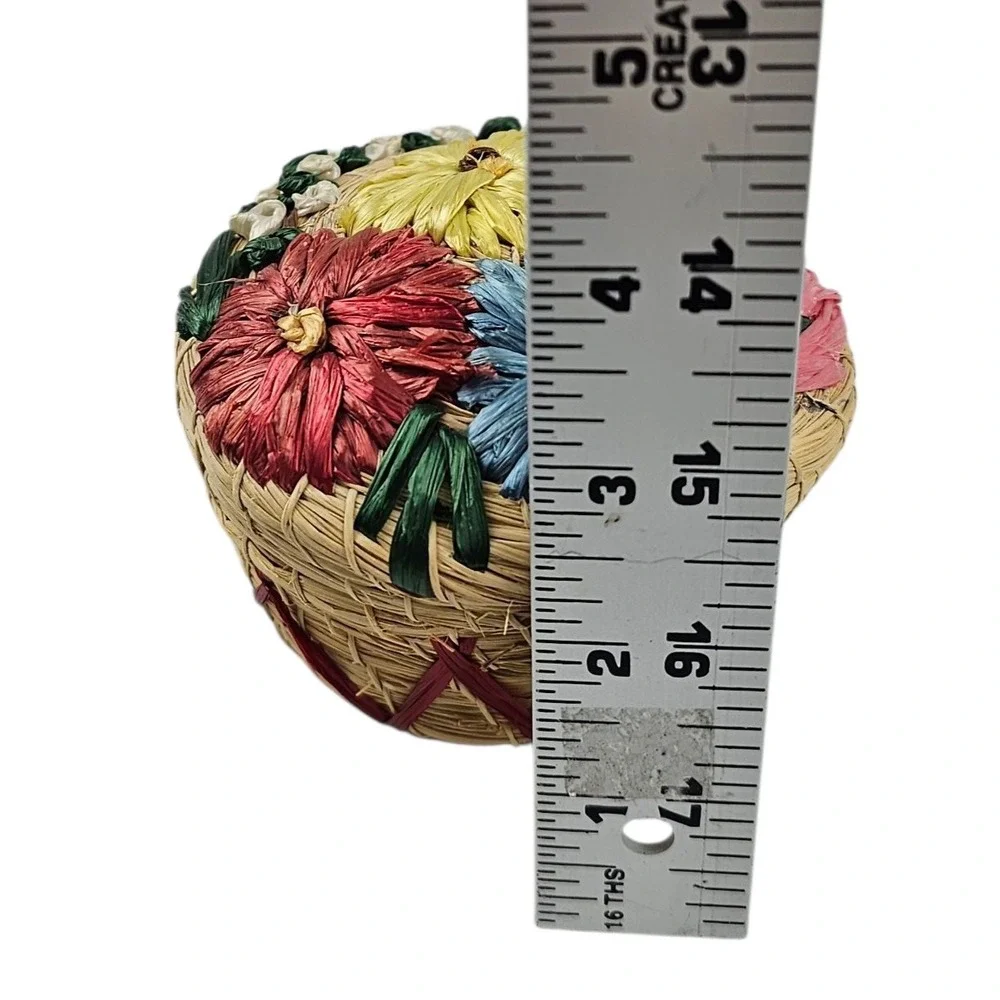 Woven‎ Straw Basket with Colorful Raffia Flowers Trinket Jewelry Box